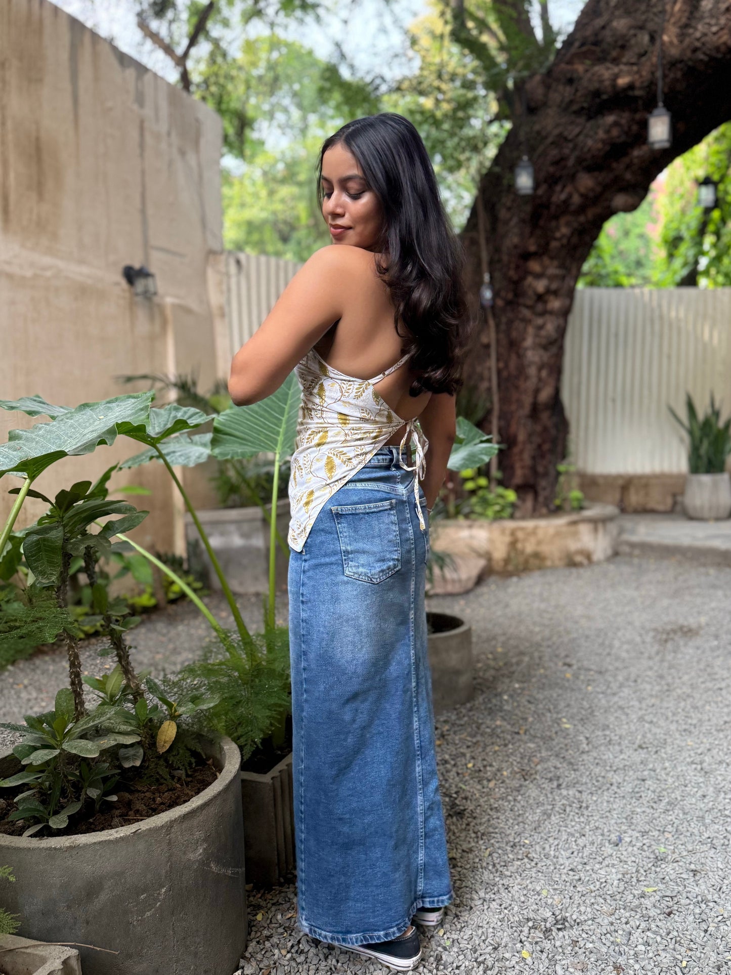 ELAN Cotton One-Shoulder Asymmetric Top – White & Mustard Leaf Print