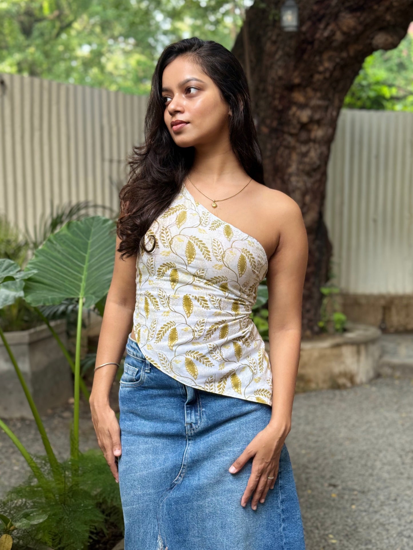 ELAN Cotton One-Shoulder Asymmetric Top – White & Mustard Leaf Print