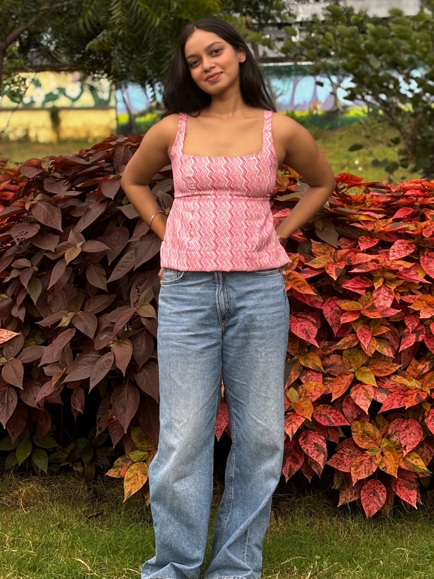 ALORA Cotton Square Neck Tie-Back Top – Pink Candy Print